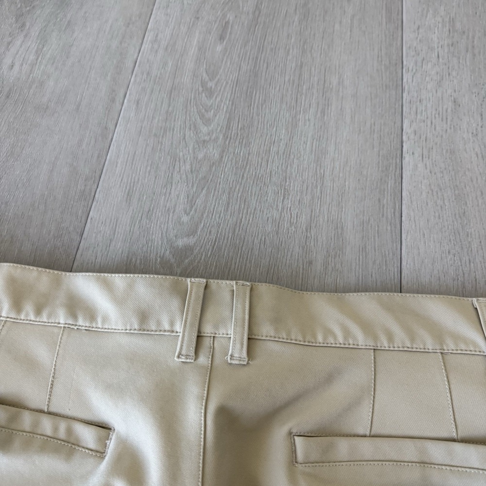 State and Liberty Shorts Mens Size 34 Beige Tan 9" Performance Stretch Athletic - Picture 12 of 13